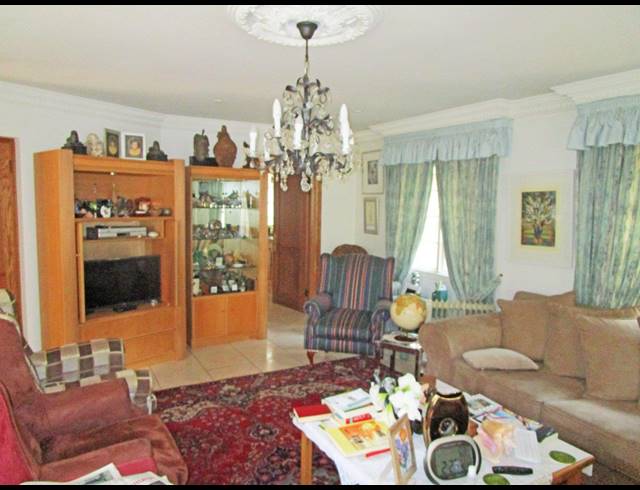 BEDROOM HOUSE FOR SALE IN BRYANSTON